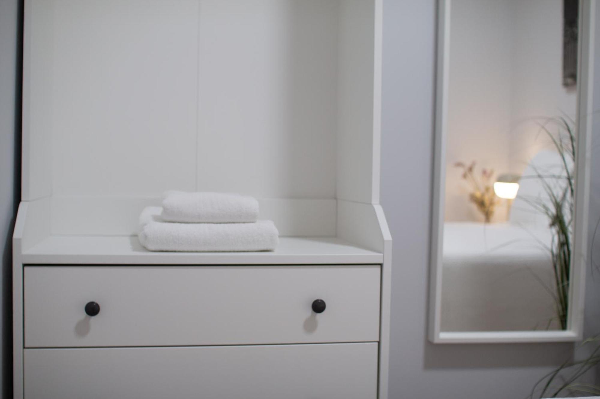 Moderno&ubicacion Ideal I 3 Hab Dobles I Aire Acondicionado *
